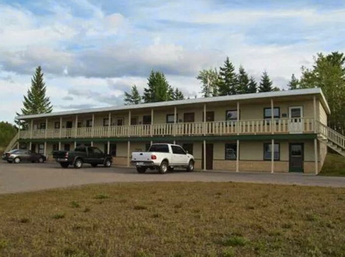 Beekers Grub and Lodging (Corner Cafe & Motel ) - Web Listing (newer photo)